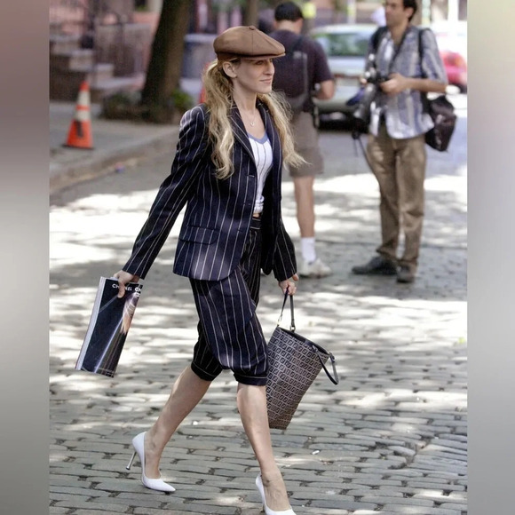 See by Chloe Capri Pants, size 6 - Picture 11 of 12